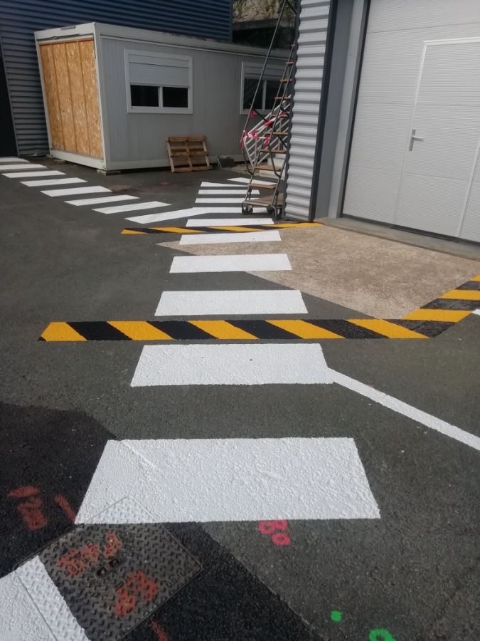 Sapeint Peintre Industriel France Rennes Marquage Routier Et Signalisation Au Sol 15
